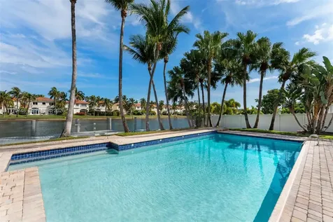 1525 Diplomat Parkway Hollywood FL 33019