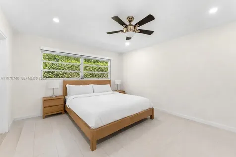 1525 Diplomat Parkway Hollywood FL 33019