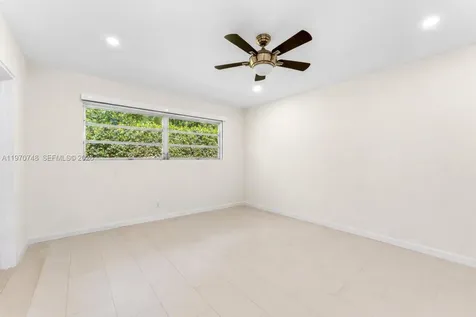 1525 Diplomat Parkway Hollywood FL 33019