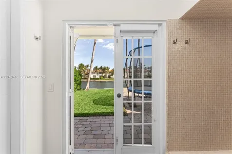 1525 Diplomat Parkway Hollywood FL 33019