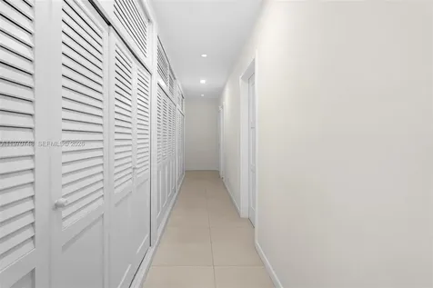 1525 Diplomat Parkway Hollywood FL 33019