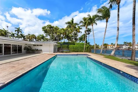 1525 Diplomat Parkway Hollywood FL 33019