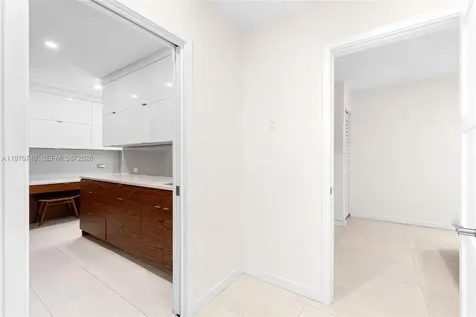 1525 Diplomat Parkway Hollywood FL 33019