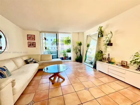 1658 Bay Road Miami Beach FL 33139