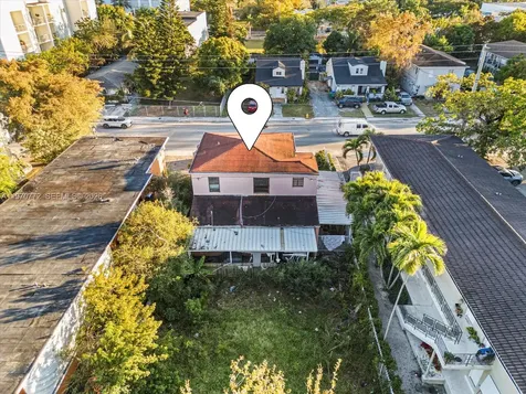 937 SW 7th Street Miami FL 33130