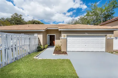 210 SW 98th Terrace Pembroke Pines FL 33025