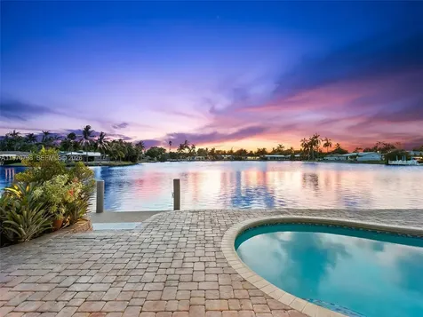 4231 NE 16th Avenue Oakland Park FL 33334
