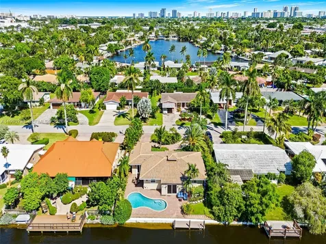 4231 NE 16th Avenue Oakland Park FL 33334