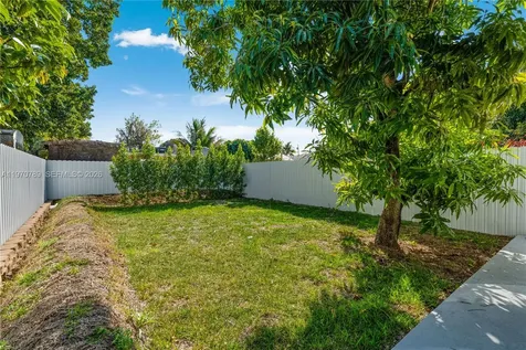 2936 NW 27th Street Miami FL 33142