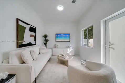 2936 NW 27th Street Miami FL 33142