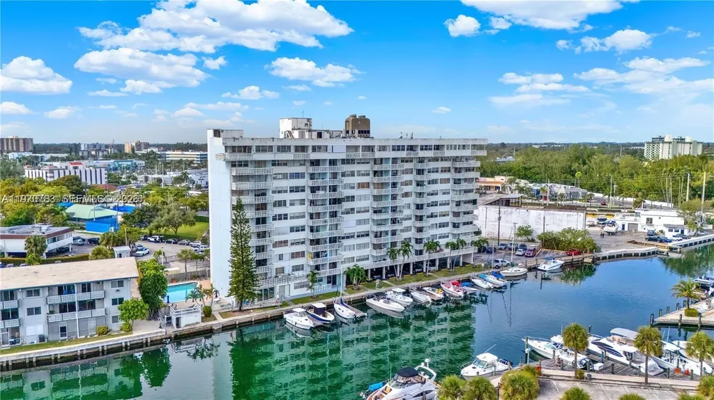 13155 Ixora Court North Miami FL 33181