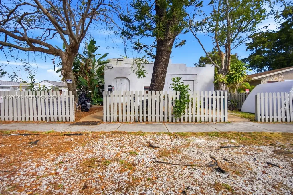 224 SW 14th Street Dania Beach FL 33004