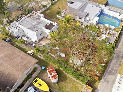 224 SW 14th Street Dania Beach FL 33004