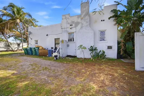 224 SW 14th Street Dania Beach FL 33004