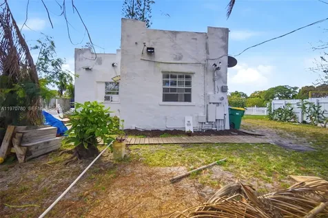 224 SW 14th Street Dania Beach FL 33004