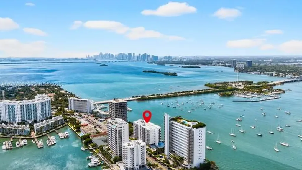 7928 West Drive North Bay Village FL 33141