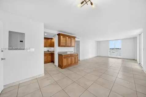 7928 West Drive North Bay Village FL 33141