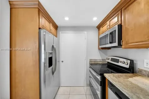 7928 West Drive North Bay Village FL 33141