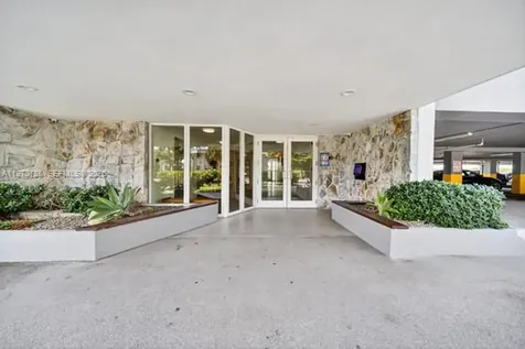 7928 West Drive North Bay Village FL 33141