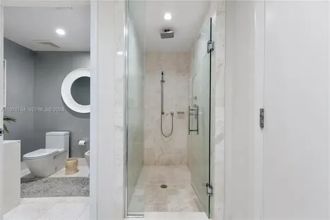 17121 Collins Avenue Sunny Isles Beach FL 33160