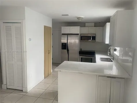 3251 SW 67th Avenue Miami FL 33155