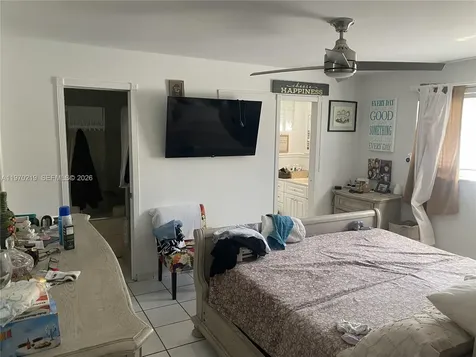3251 SW 67th Avenue Miami FL 33155