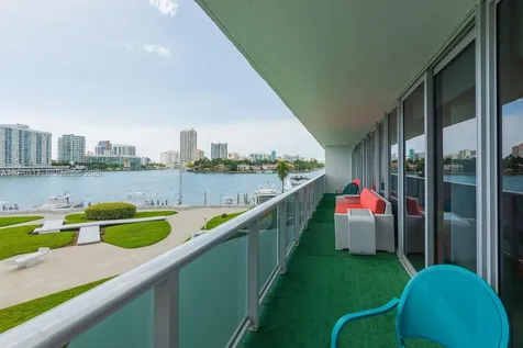 900 Bay Drive Miami Beach FL 33141