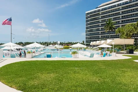 900 Bay Drive Miami Beach FL 33141
