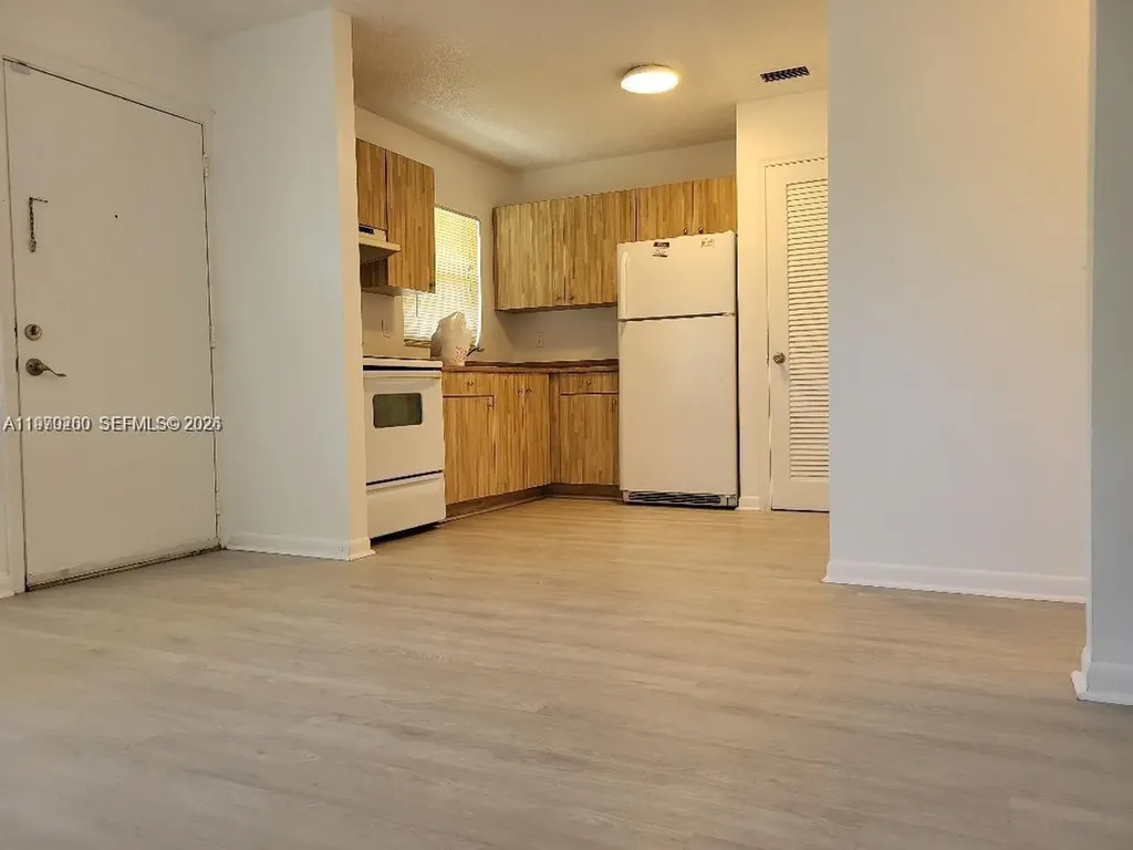 5156 NE 6th Avenue Oakland Park FL 33334