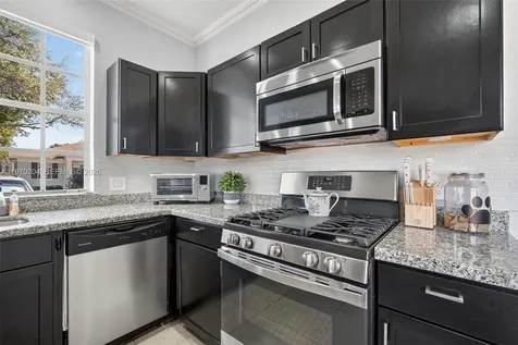 5911 Kelsey Lane Tamarac FL 33321