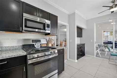 5911 Kelsey Lane Tamarac FL 33321