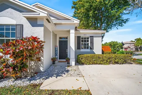 5911 Kelsey Lane Tamarac FL 33321