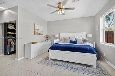 5911 Kelsey Lane Tamarac FL 33321