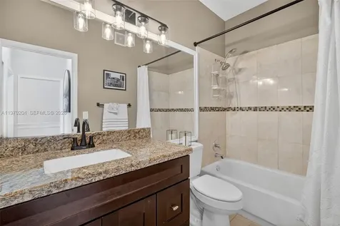 5911 Kelsey Lane Tamarac FL 33321