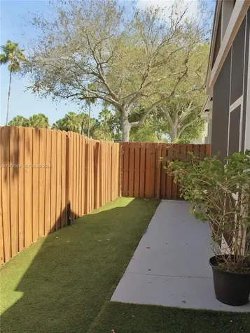 5911 Kelsey Lane Tamarac FL 33321