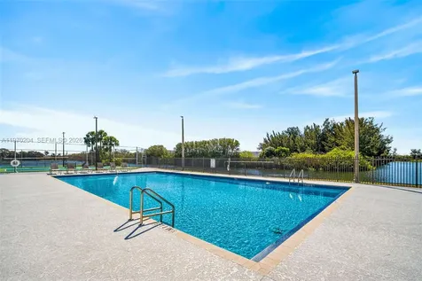 5911 Kelsey Lane Tamarac FL 33321