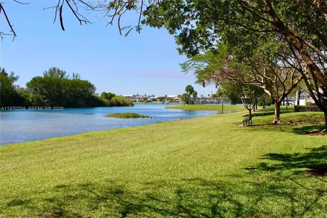 5911 Kelsey Lane Tamarac FL 33321