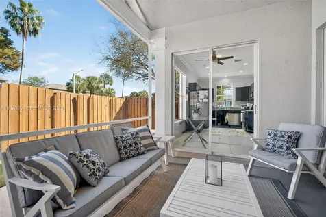 5911 Kelsey Lane Tamarac FL 33321