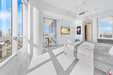 100 S Pointe Drive Miami Beach FL 33139
