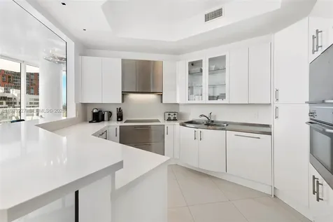 100 S Pointe Drive Miami Beach FL 33139
