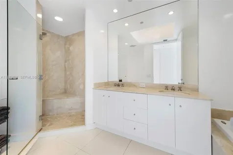 100 S Pointe Drive Miami Beach FL 33139