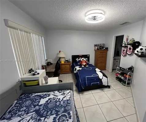 5214 NW 190th Street Miami Gardens FL 33055