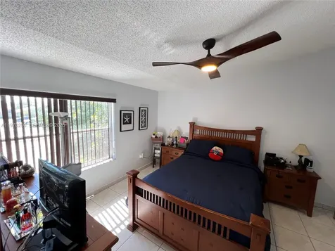 5214 NW 190th Street Miami Gardens FL 33055