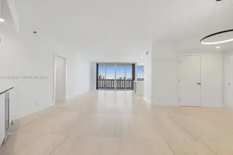 3000 Island Boulevard Aventura FL 33160
