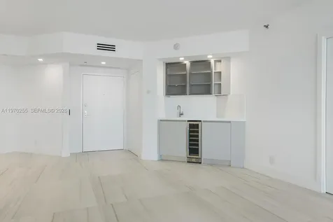 3000 Island Boulevard Aventura FL 33160