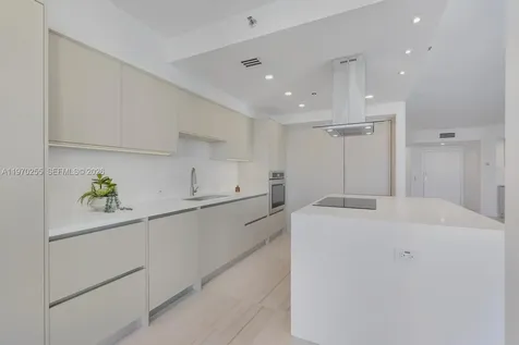 3000 Island Boulevard Aventura FL 33160