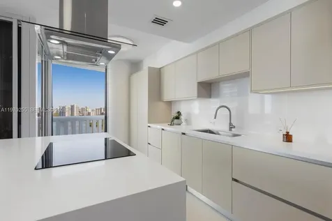 3000 Island Boulevard Aventura FL 33160