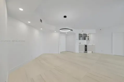 3000 Island Boulevard Aventura FL 33160