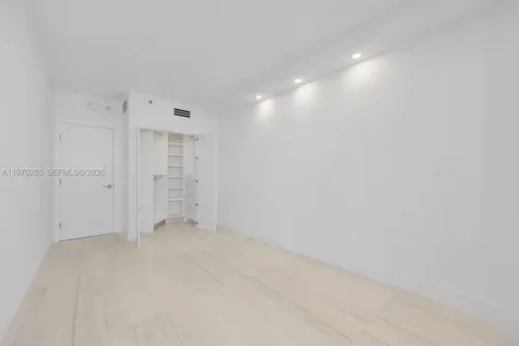 3000 Island Boulevard Aventura FL 33160