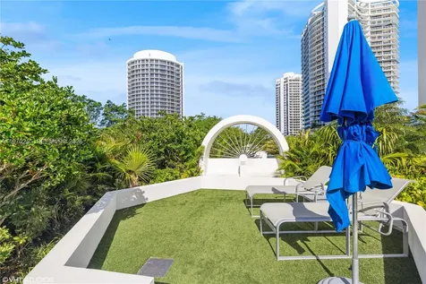 3000 Island Boulevard Aventura FL 33160